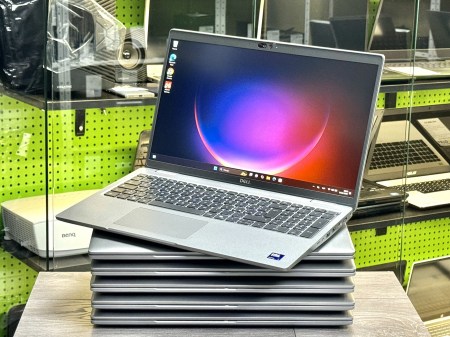 Dell Latitude 5550 27